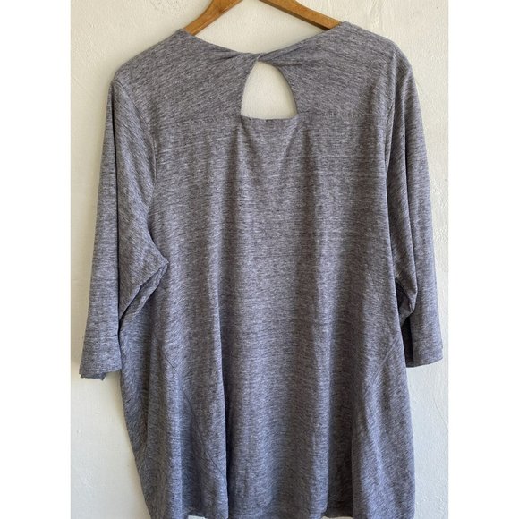COPY - Catherines T-Shirt Top Size 1X 18/20W Gray Bling Camo Heart Twisted Keyh… - Picture 7 of 9